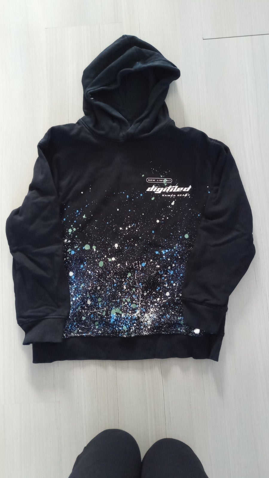 C&A Zwarte Hoodie met Spetters - Maat 152, Kinderen en Baby's, Gebruikt, C&A, Jongen of Meisje, Trui of Vest