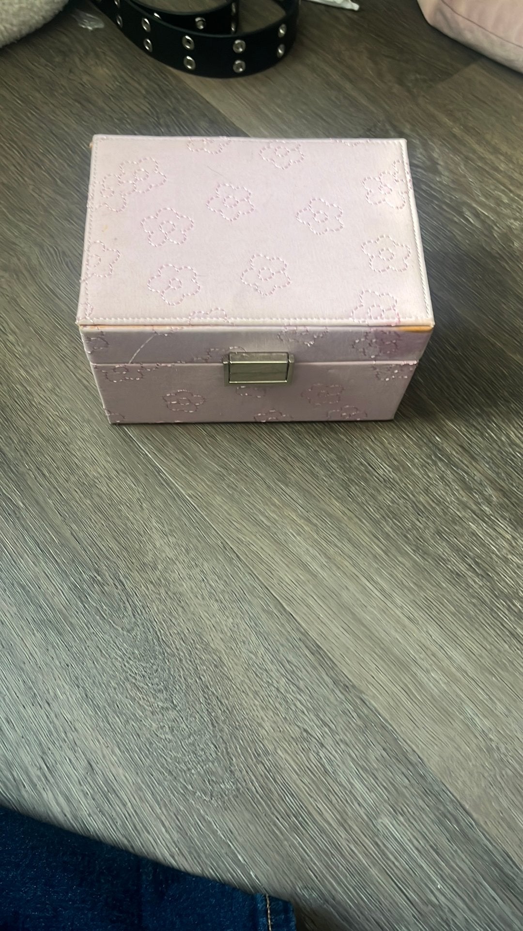 Sieraden doos paars met bloemetjes, Ophalen of Verzenden, Gebruikt, Paars, Hardcase