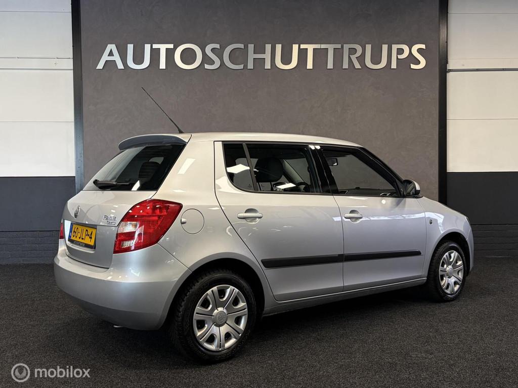 Skoda Fabia 1.4-16V Ambition DEALER O.H / CRUISE / AIRCO / C, Voorwielaandrijving, 4 cilinders, Origineel Nederlands, Bedrijf