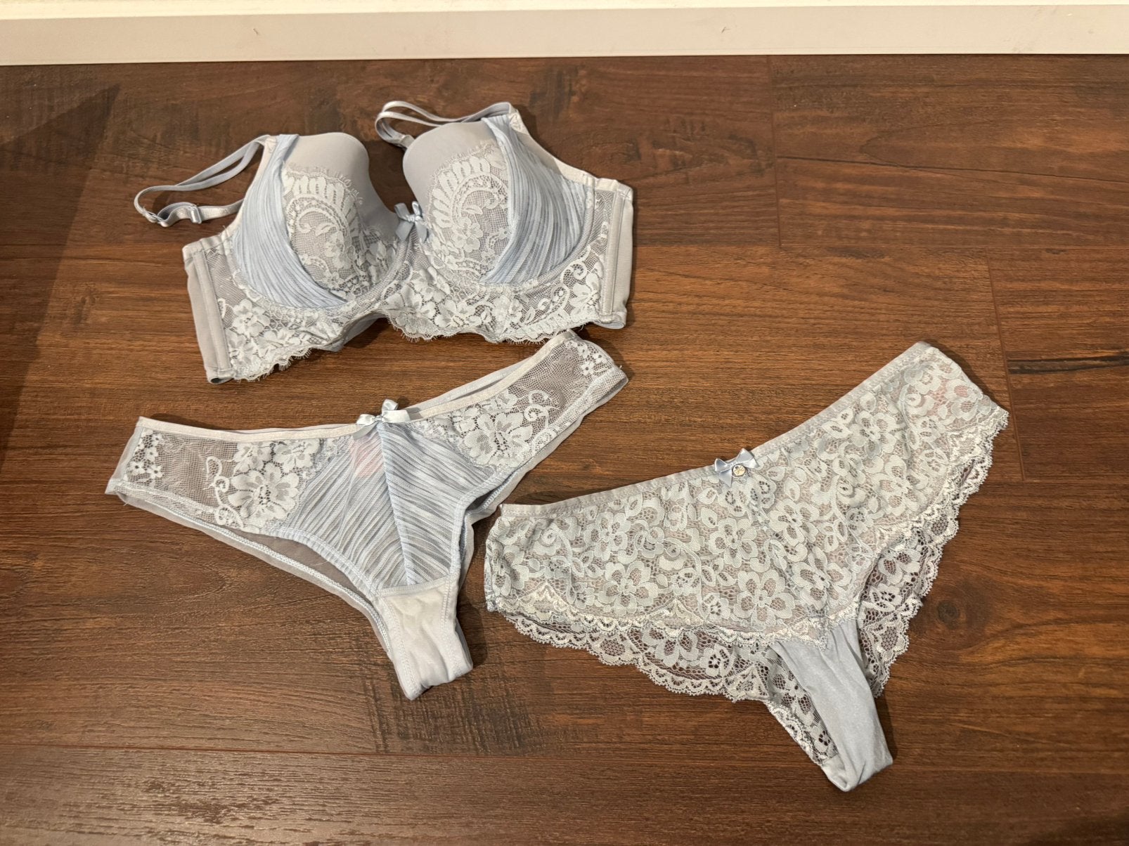 Hunkemoller BH 85C met 2 strings maat M, Ophalen of Verzenden, Blauw, BH