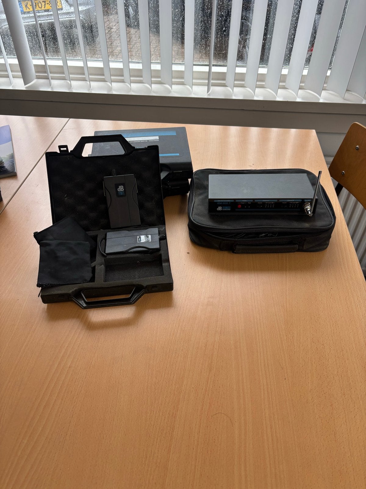 dB Technologies IEM 1100 T In-Ear Monitor Systeem, Ophalen of Verzenden, Gebruikt