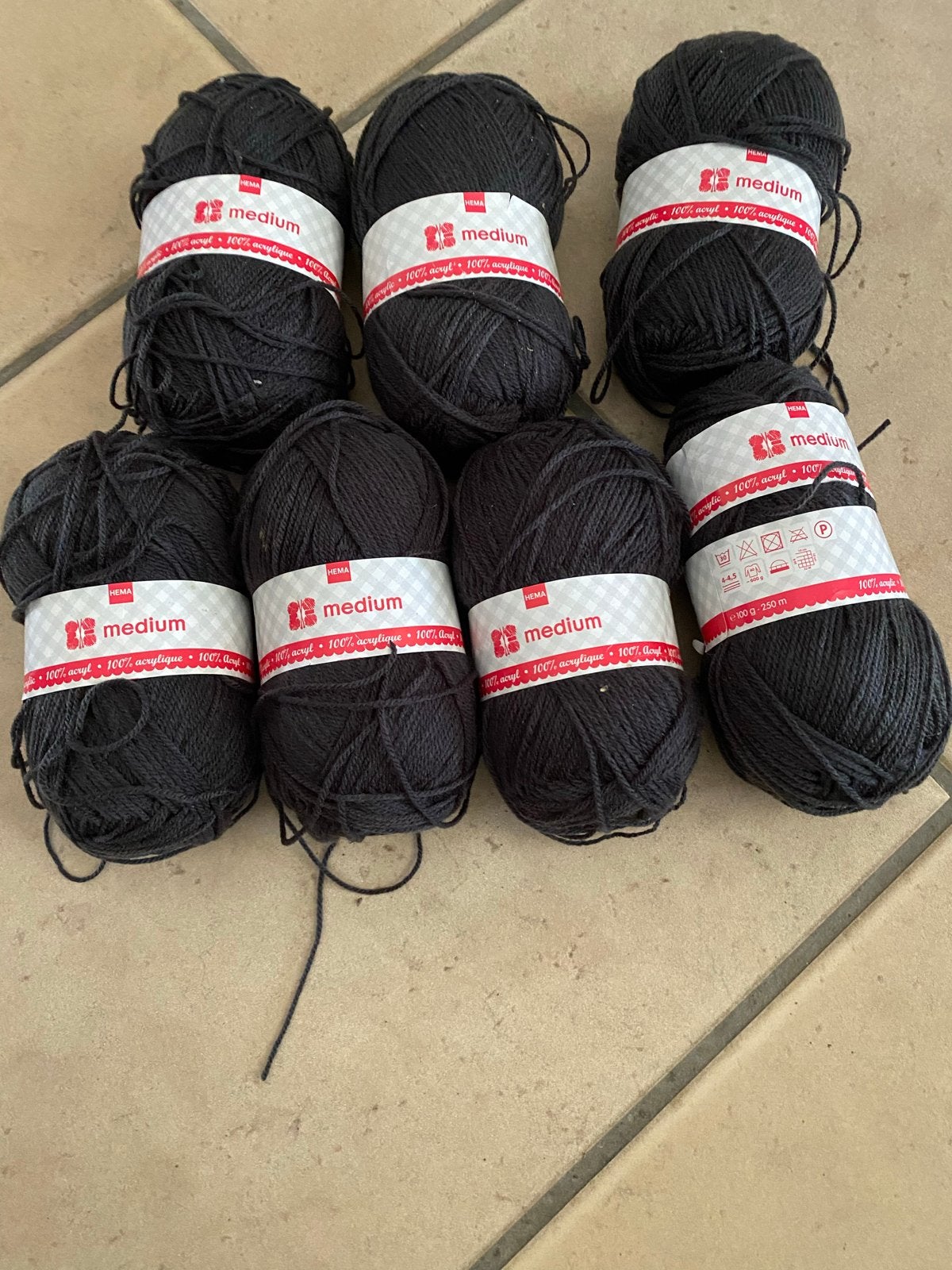 Hema Zwart Acryl Garen - 7 Bollen, Hobby en Vrije tijd, Ophalen of Verzenden, Zo goed als nieuw, Breien of Haken, Wol of Garen