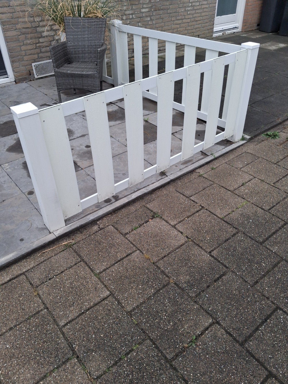 4 delen hekwerk, composiet  met aluminium palen, Ophalen, Zo goed als nieuw, Overige materialen