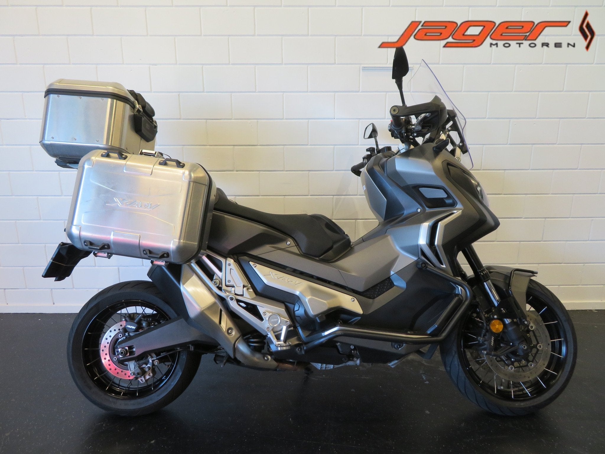 Honda X-ADV 750 ABS DCT NIEUWSTAAT! (bj 2020), 788 cc, Scooter, Gebruikt, Bedrijf