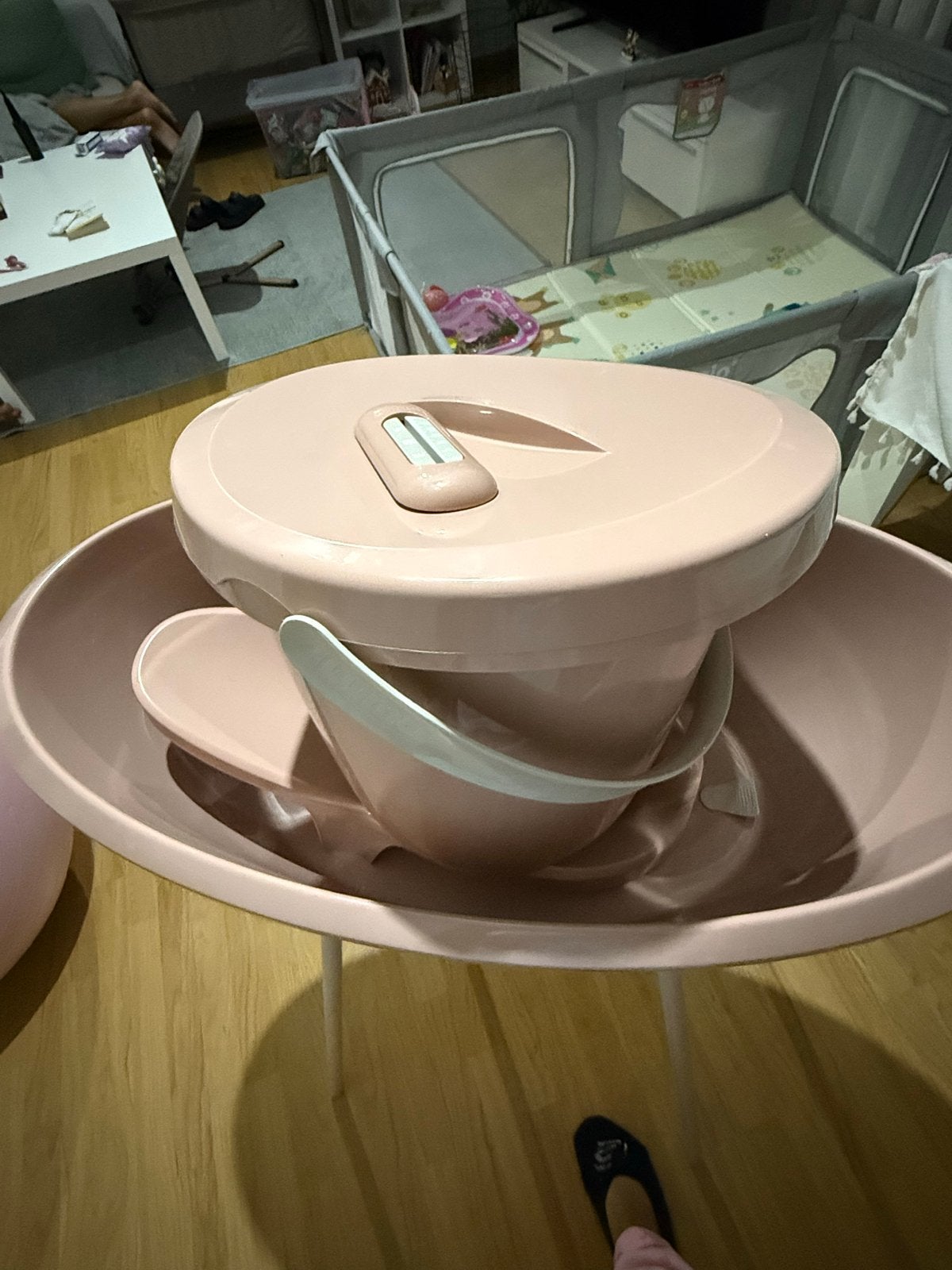 Roze babybadje met badstandaard, Ophalen, Gebruikt, Badje, Standaard