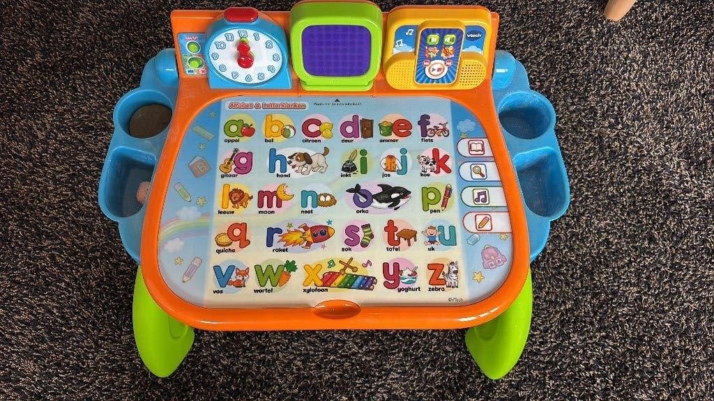 Vtech muziek en leerbureau met krukje, Ophalen, Gebruikt