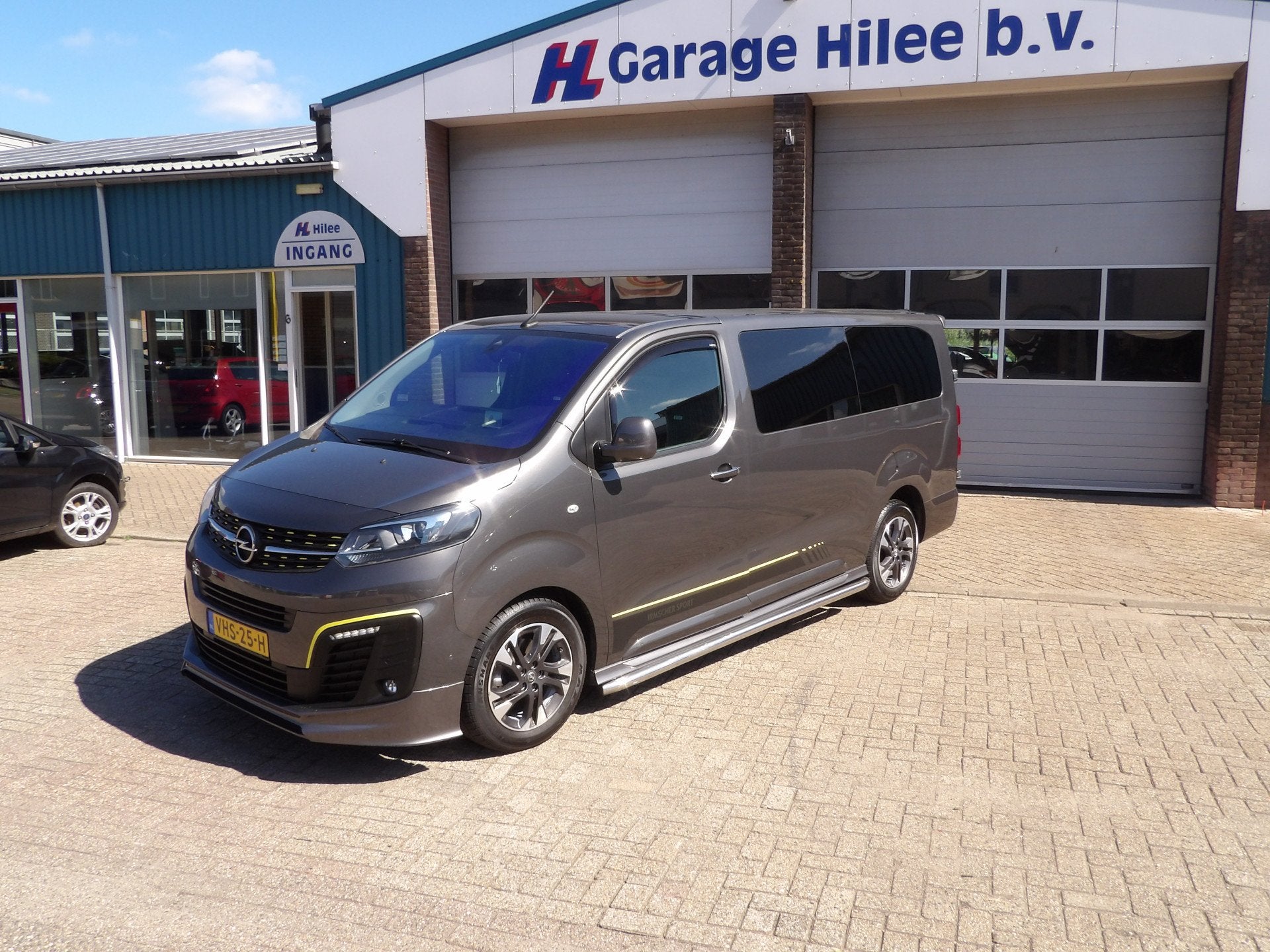 Opel Vivaro 2.0 CDTI L2H1 Innovation Irmscher Sport Edition, Gebruikt, Euro 6, Origineel Nederlands, Bedrijf