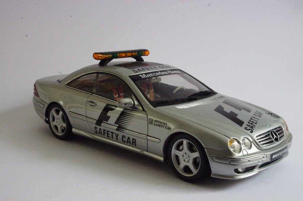 Autoart 1:18 Mercedes Benz CL55 AMG F1 Safety car, Hobby en Vrije tijd, Modelauto's | 1:18, Ophalen of Verzenden, Zo goed als nieuw