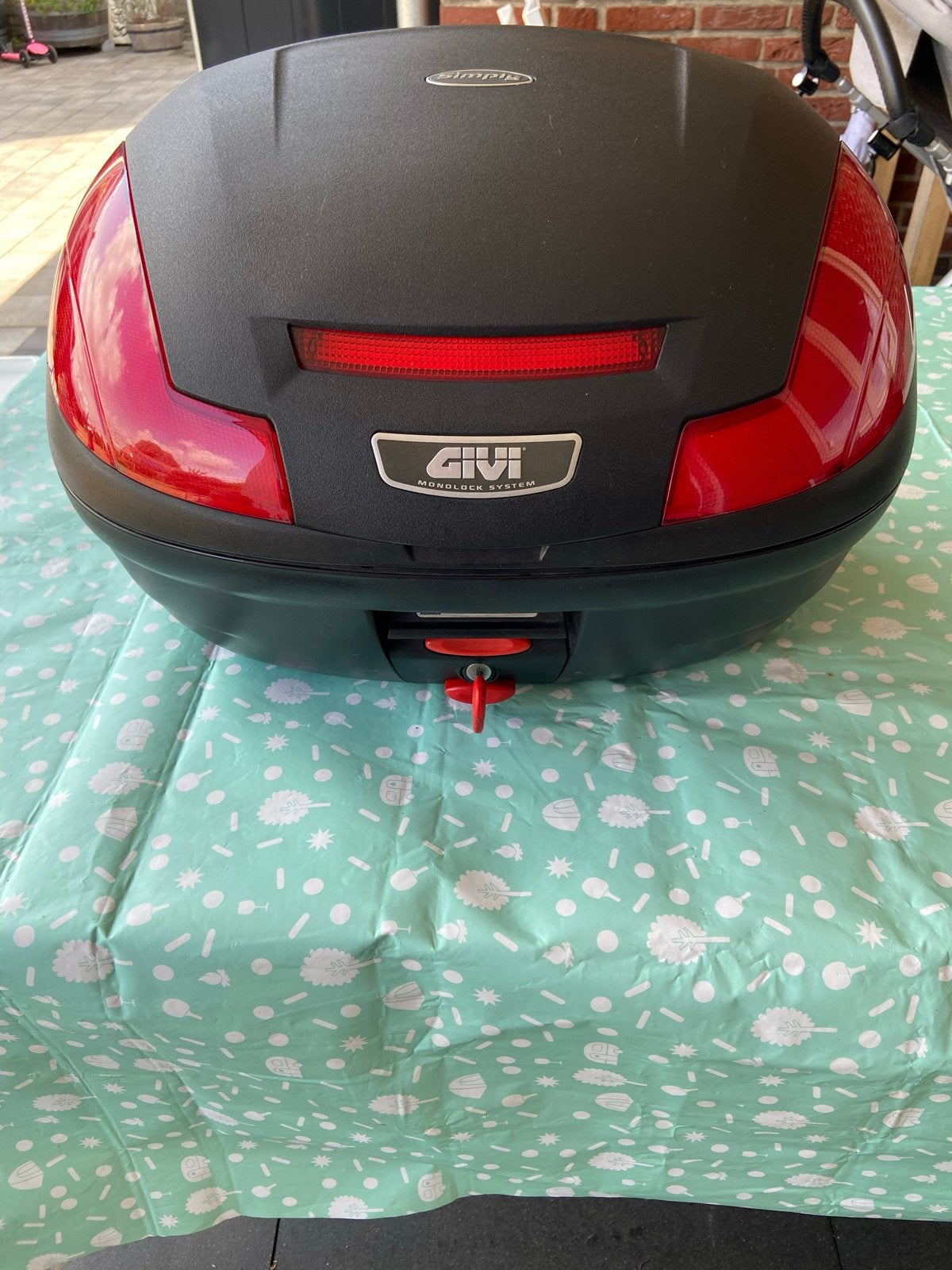 GIVI Monolock Systeem Topkoffer - Zwart/Rood, Motoren, Ophalen, Gebruikt