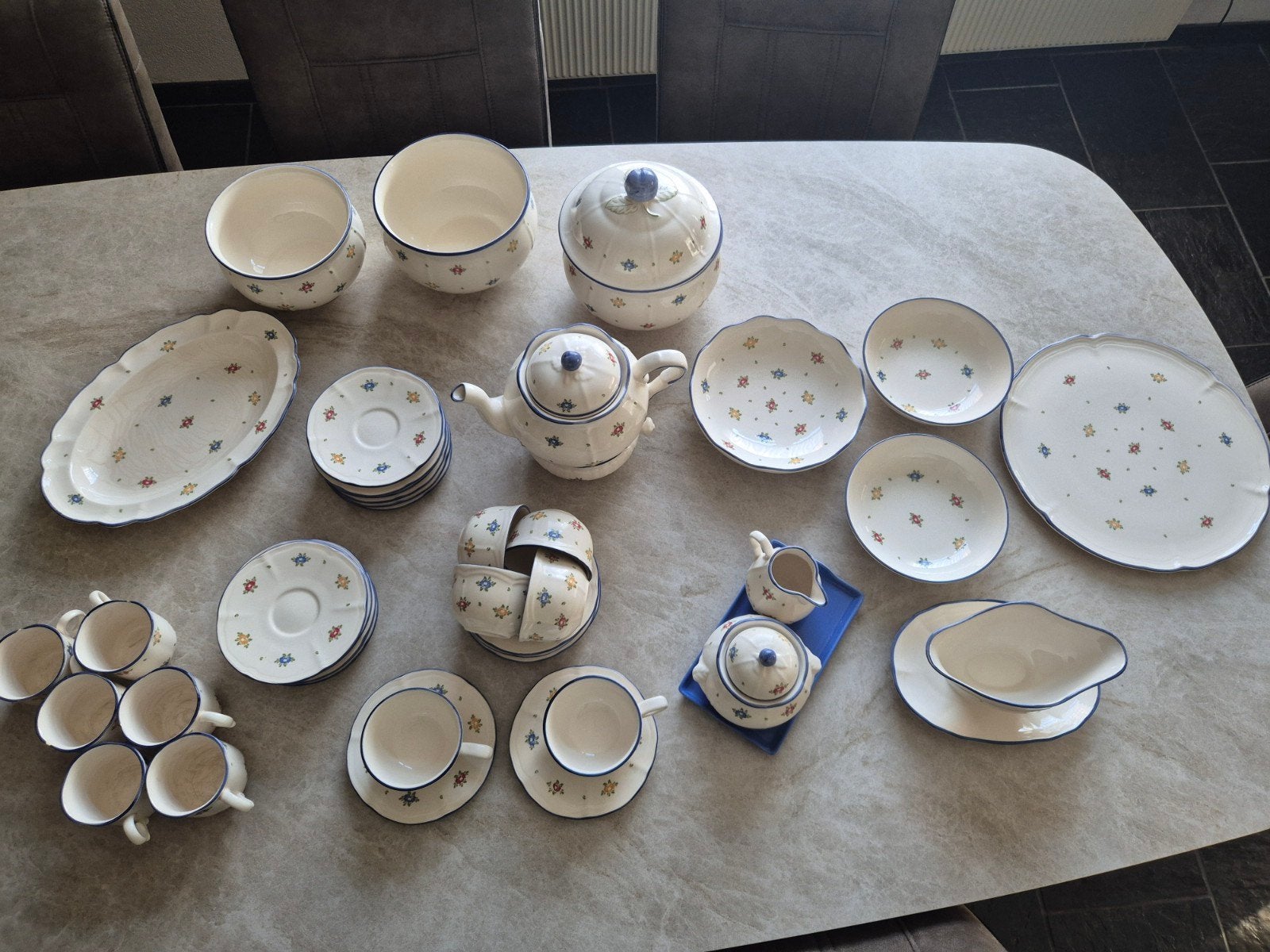 Zeller Petit Rose servies, Gebruikt, Overige merken, Ophalen of Verzenden, Overige stijlen