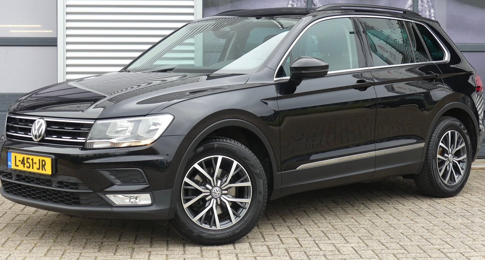 Volkswagen Tiguan 1.4 TSI 92KW 2016 Zwart, Ophalen, Zo goed als nieuw