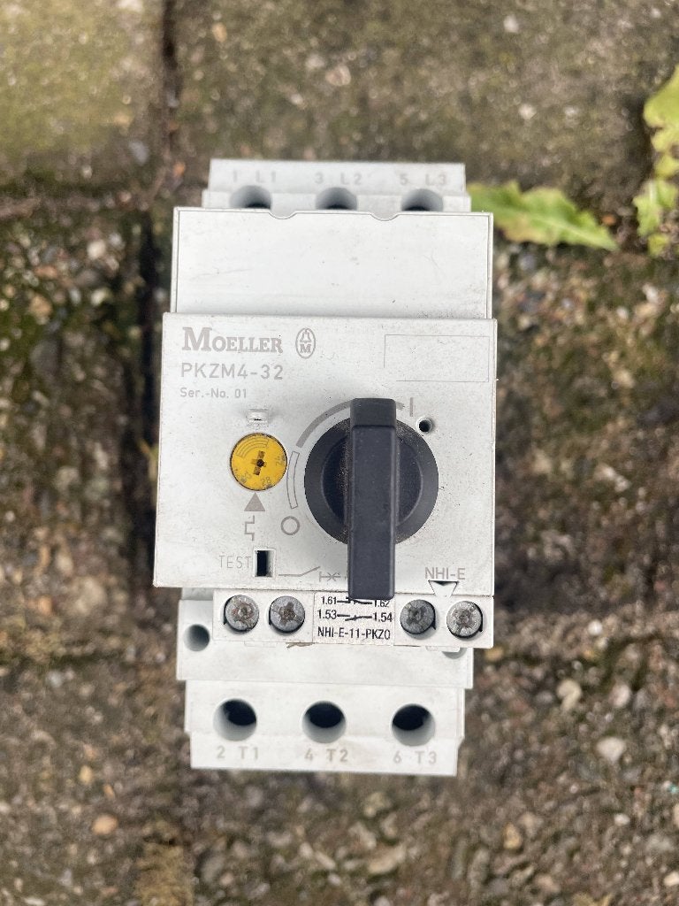 Moeller PKZM4-32 Motor Protection Circuit Breaker, Ophalen of Verzenden, Gebruikt, Schakelaar
