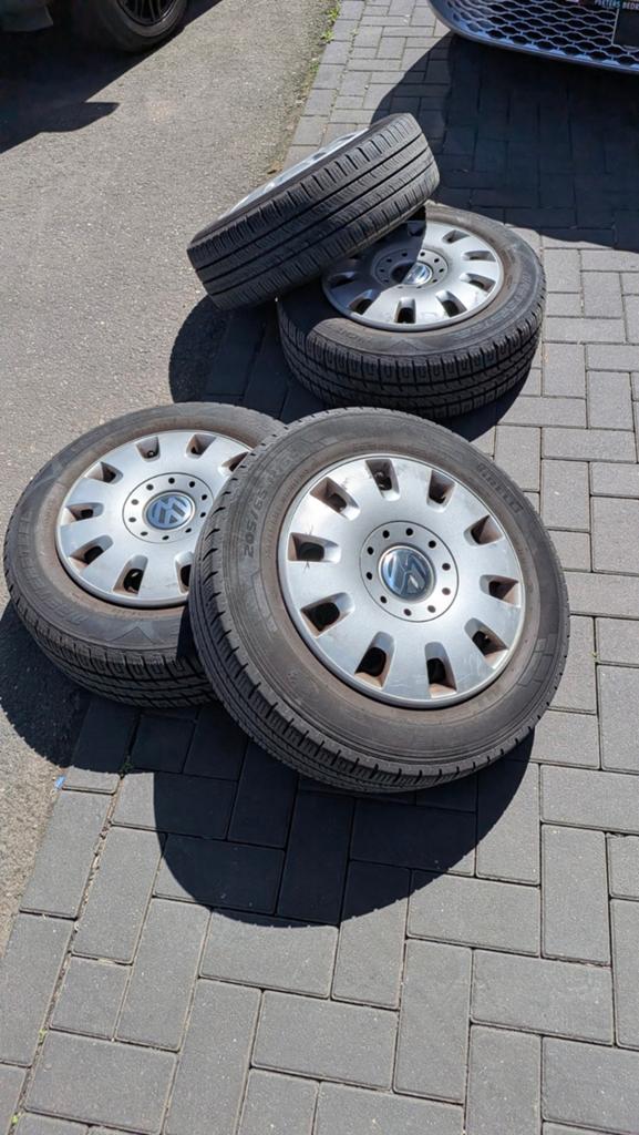 Banden met velgen 205/65R16C incl. wieldoppen Vw T5 Transpor, Bestelwagen, 16 inch, All Season, Band(en)