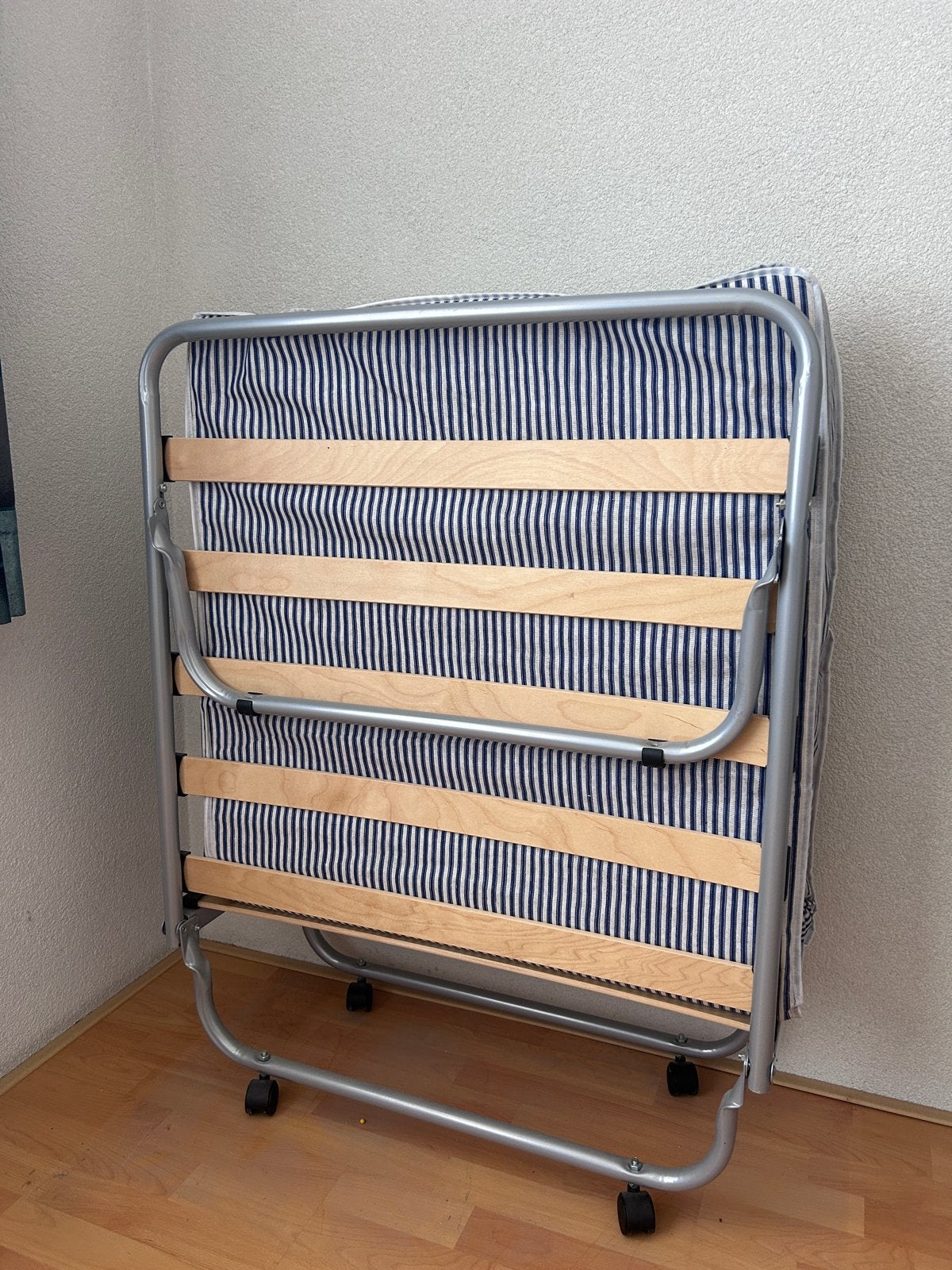 Opklapbed met matras - Ideaal voor logees, Ophalen, Gebruikt, 190 cm of minder, Metaal