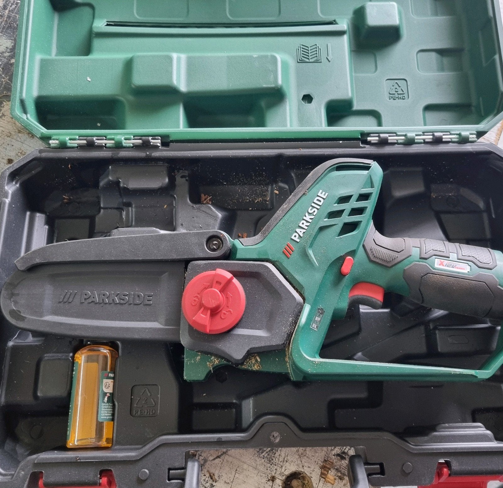 Parkside Accu Kettingzaag - Compact en Krachtig, Ophalen, Minder dan 30 mm, Gebruikt, Kettingzaag