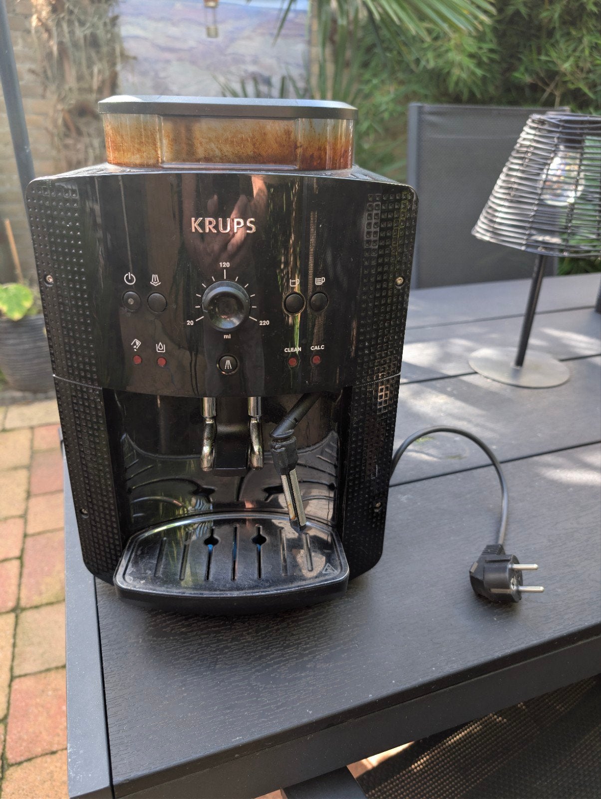 Krups EA81* Espressomachine - Zwart, 1450W, Witgoed en Apparatuur, Gebruikt, Espresso apparaat, Koffiebonen, 2 tot 4 kopjes