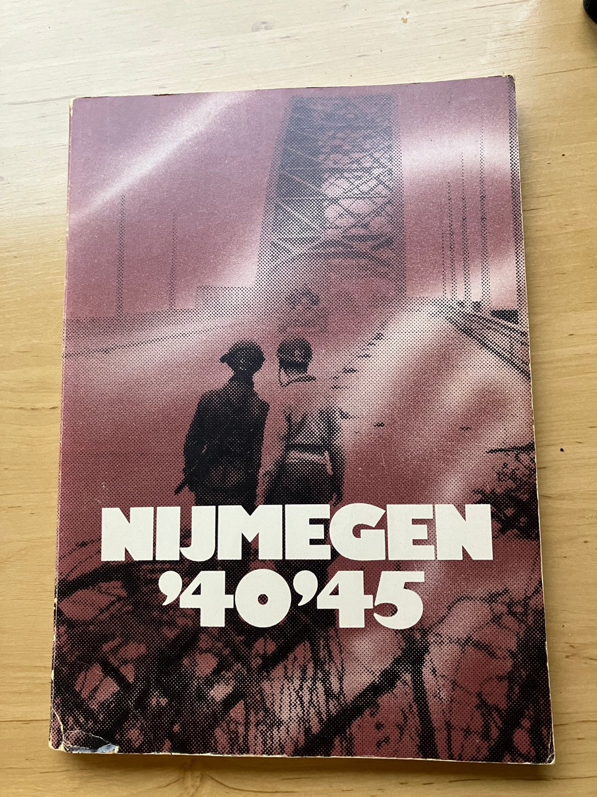 Te koop: boek over Nijmegen ‘40'45, Ophalen, Gelezen, Nederland