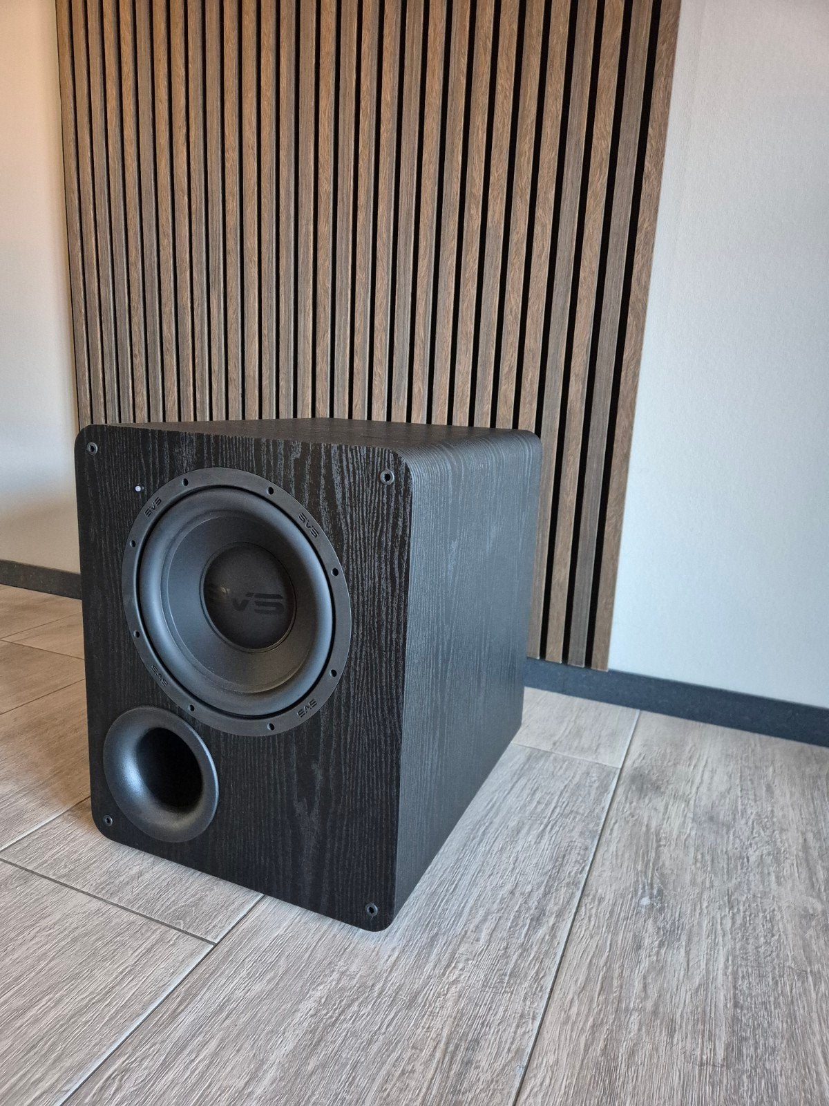 SVS PB-1000 ported subwoofer (black ash), Audio, Tv en Foto, Luidsprekers, Subwoofer, Zo goed als nieuw, Basreflex, Ophalen