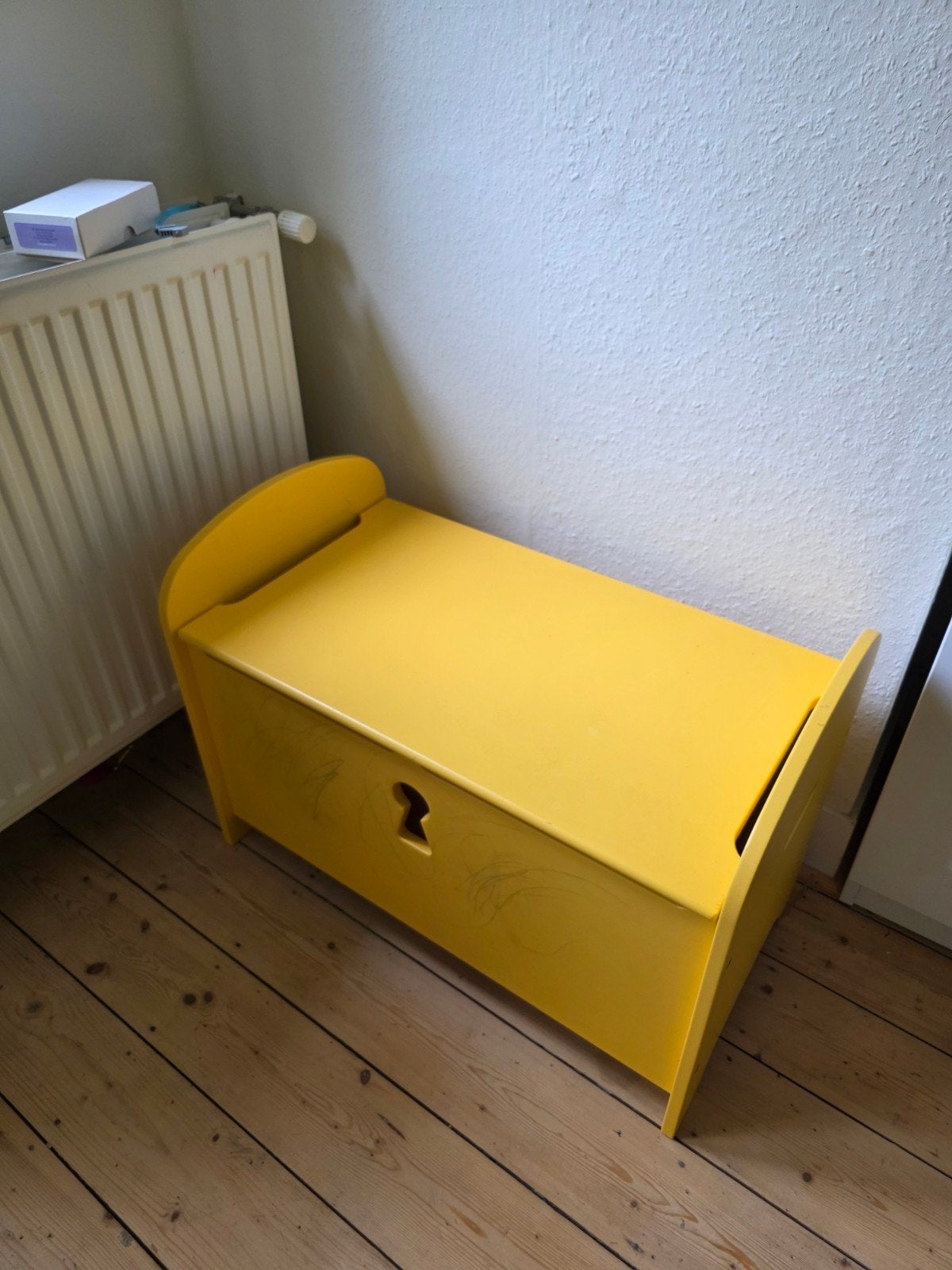 Ikea Trogen gele speelgoedkist met deksel, Ophalen