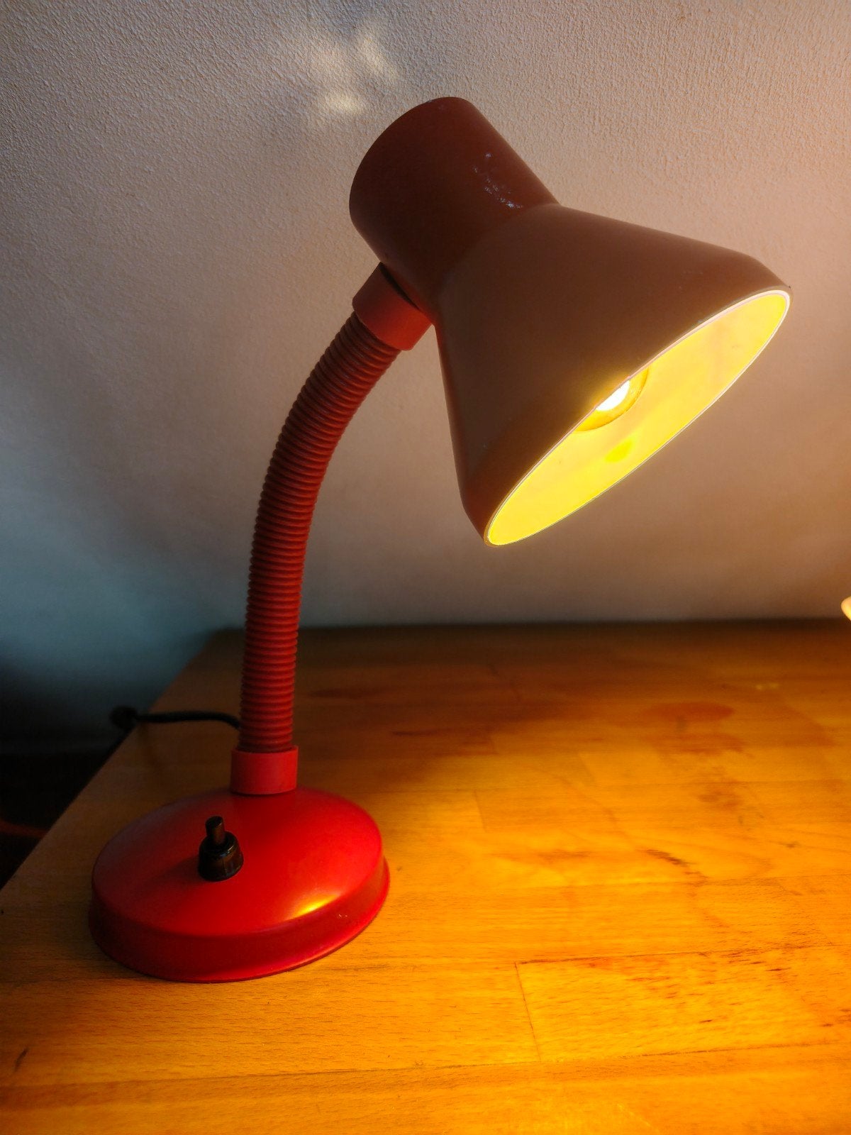 Rode vintage bureaulamp jaren '70, Bureaulamp, Vintage, E14 (klein), 35 cm