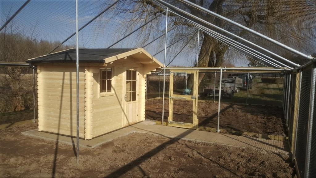 Mega volière Maasdam | Duurzame materialen | Maatwerk!, Ophalen of Verzenden, Nieuw, Kippenhok of Kippenren