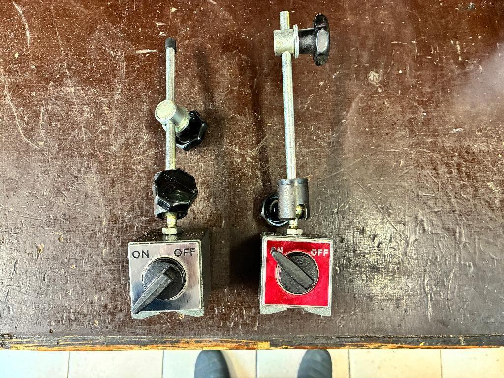 2 magneetstatiefjes, hoge kleefkracht, Ophalen of Verzenden, Gebruikt