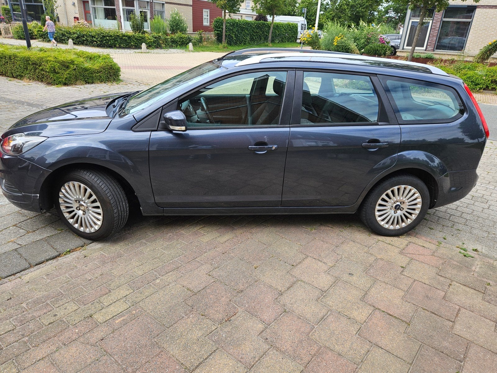 Ford Focus 1.8 92KW Wagon 2010 Grijs, 4 cilinders, Grijs, Navigatiesysteem, 57 €/maand