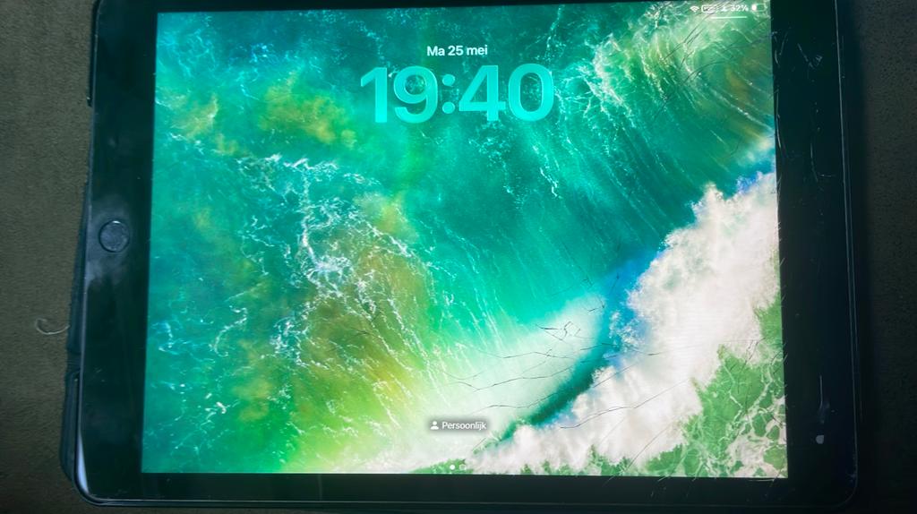 Ipad kapot scherm, Computers en Software, Apple iPad, Zo goed als nieuw, 16 GB, Ophalen
