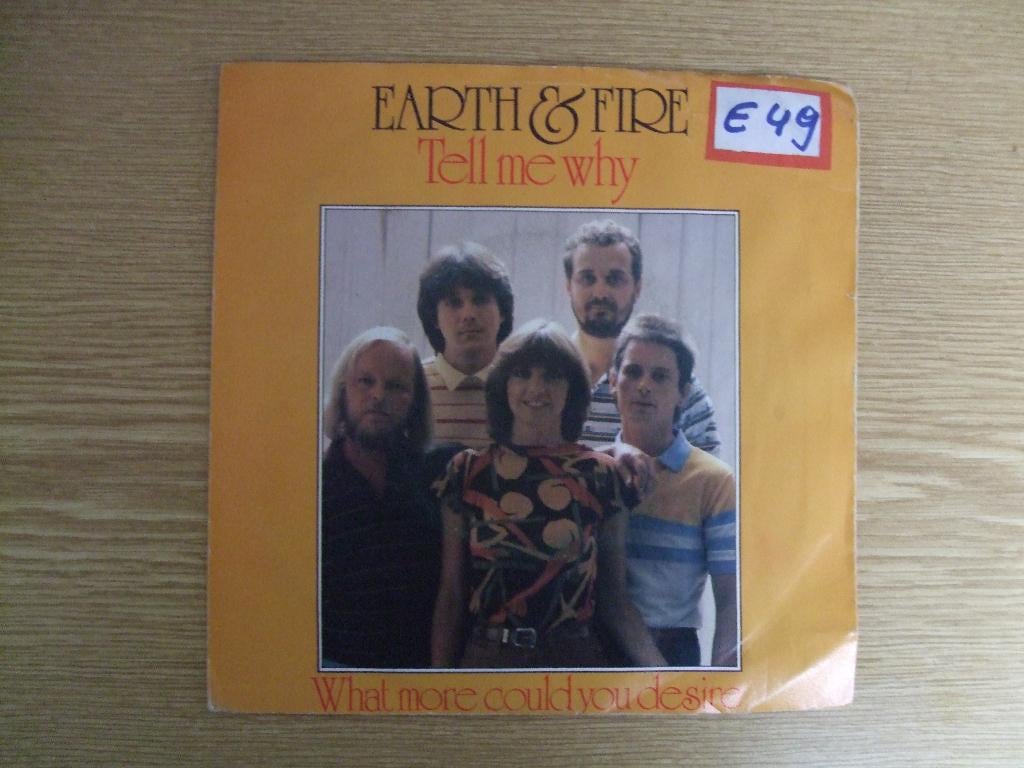 EARTH & FIRE     TELL ME WHY / WHAT MORE COULD YOU DESIRE, Cd's en Dvd's, Vinyl Singles, 7 inch, Ophalen of Verzenden, Zo goed als nieuw