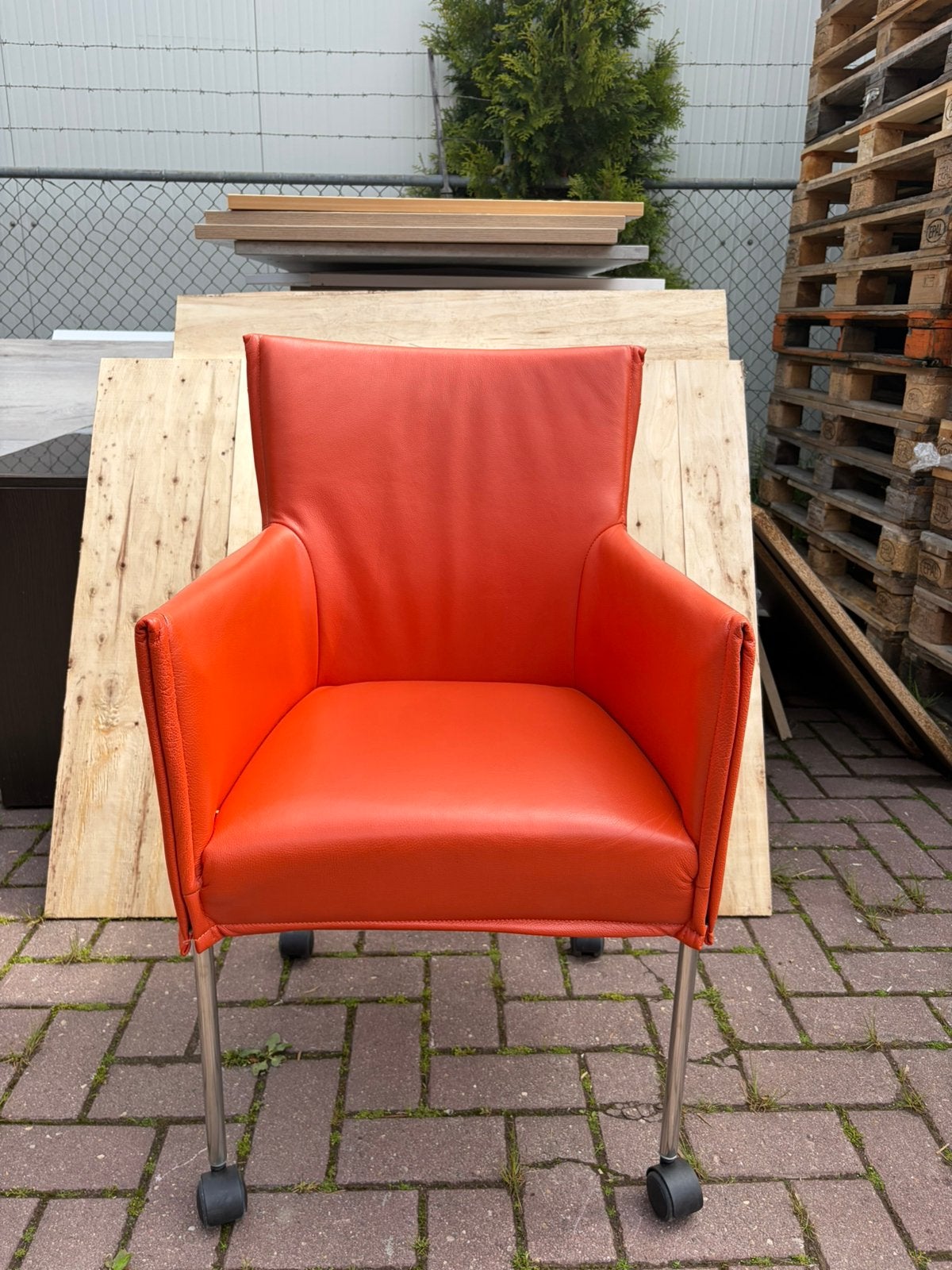 6x Vergaderstoel HCM Milano, donker oranje leder, Huis en Inrichting, Ophalen of Verzenden, Zo goed als nieuw, Overige kleuren