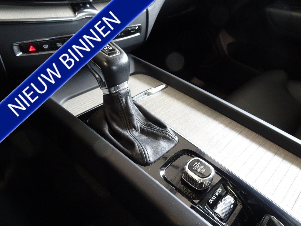 Volvo XC60 2.0 T5 AWD Momentum (bj 2018, automaat), Auto's, Volvo, Automaat, Gebruikt, 4 cilinders, Blauw