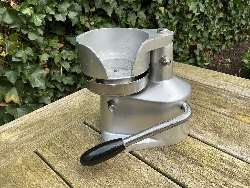 Omas BT - 13 hamburgerpers, Ophalen, Zilver, Overige materialen, Overige merken