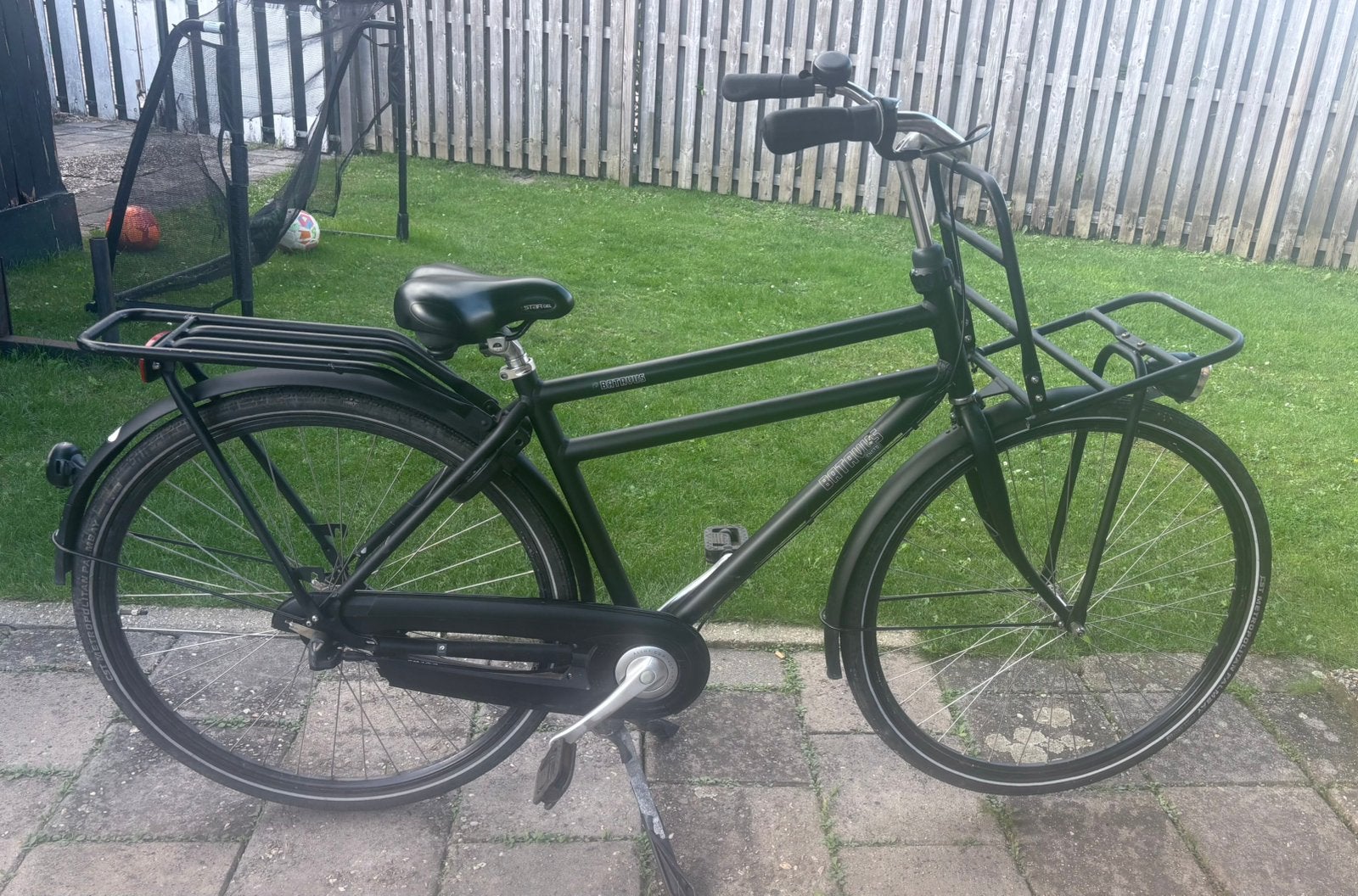 Mat zwarte Batavus jongens fiets, 26 inch of meer, Terugtraprem, Gebruikt, Versnellingen