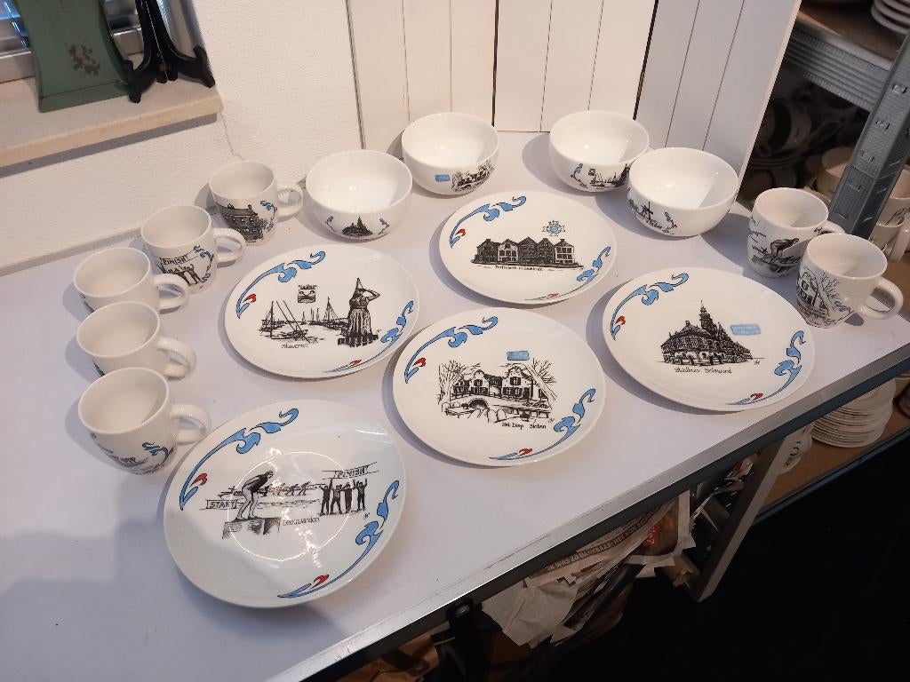 Jet 11 Stedentocht servies, Huis en Inrichting, Keuken | Servies, Keramiek, Overige typen, Ophalen of Verzenden, Zo goed als nieuw