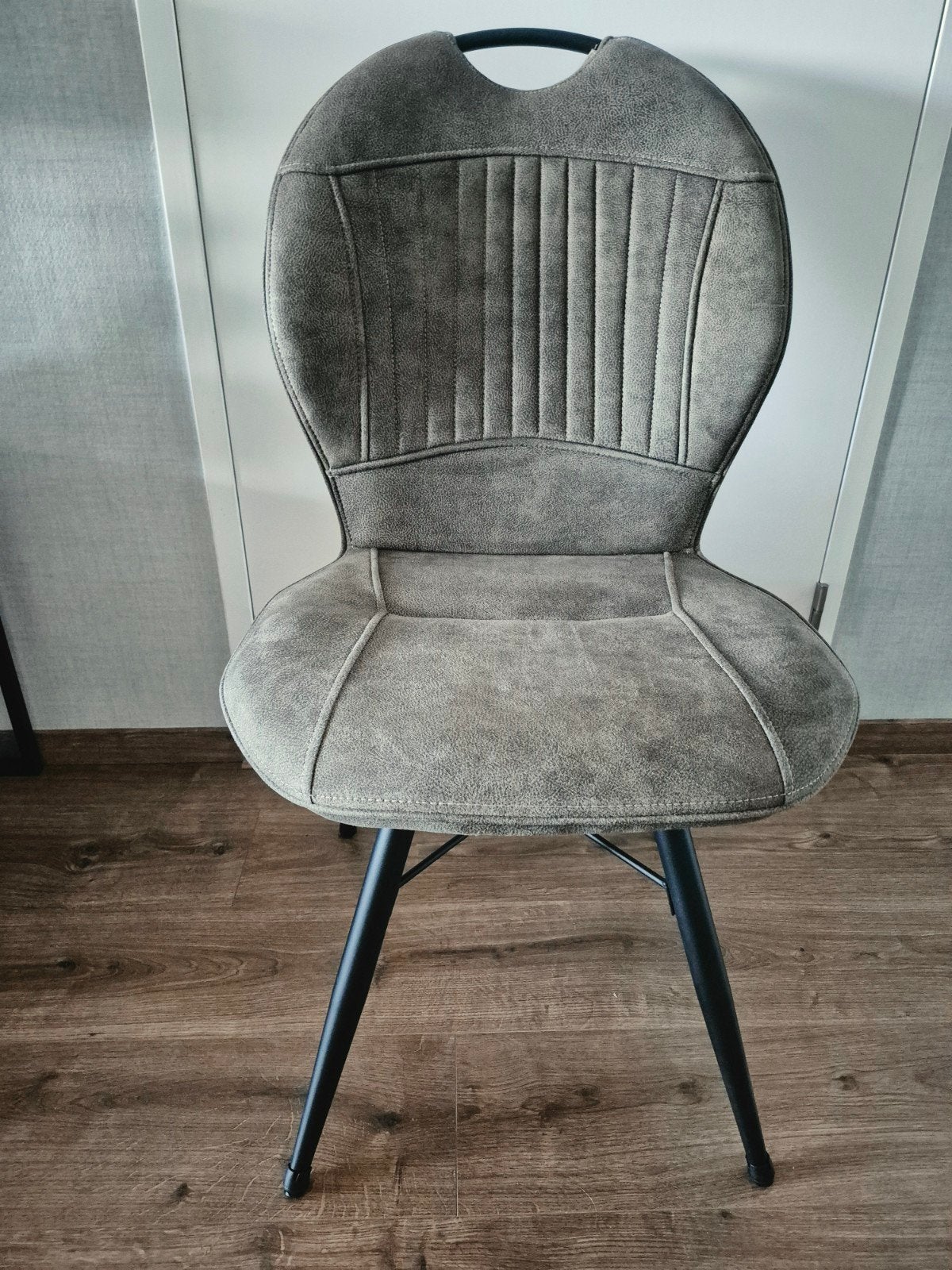 4x moderne eetkamerstoelen - Groen met metalen poten, Ophalen, Overige kleuren, Overige materialen, Zo goed als nieuw