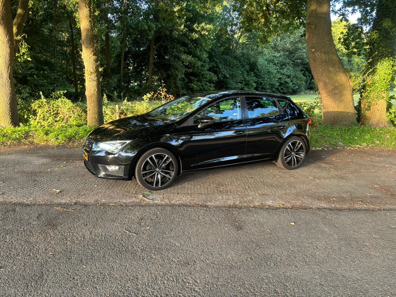 Seat Leon 1.4 TSI ACT 110KW 2014 Zwart, 1141 kg, 4 cilinders, Leon, 1395 cc