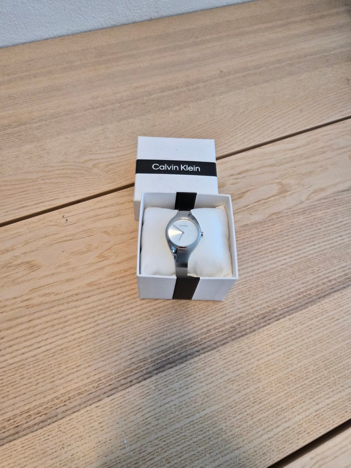 Calvin Klein Luxe Dameshorloge Zilver – NIEUW IN DOOS, Ophalen of Verzenden, Nieuw, Staal, Overige merken
