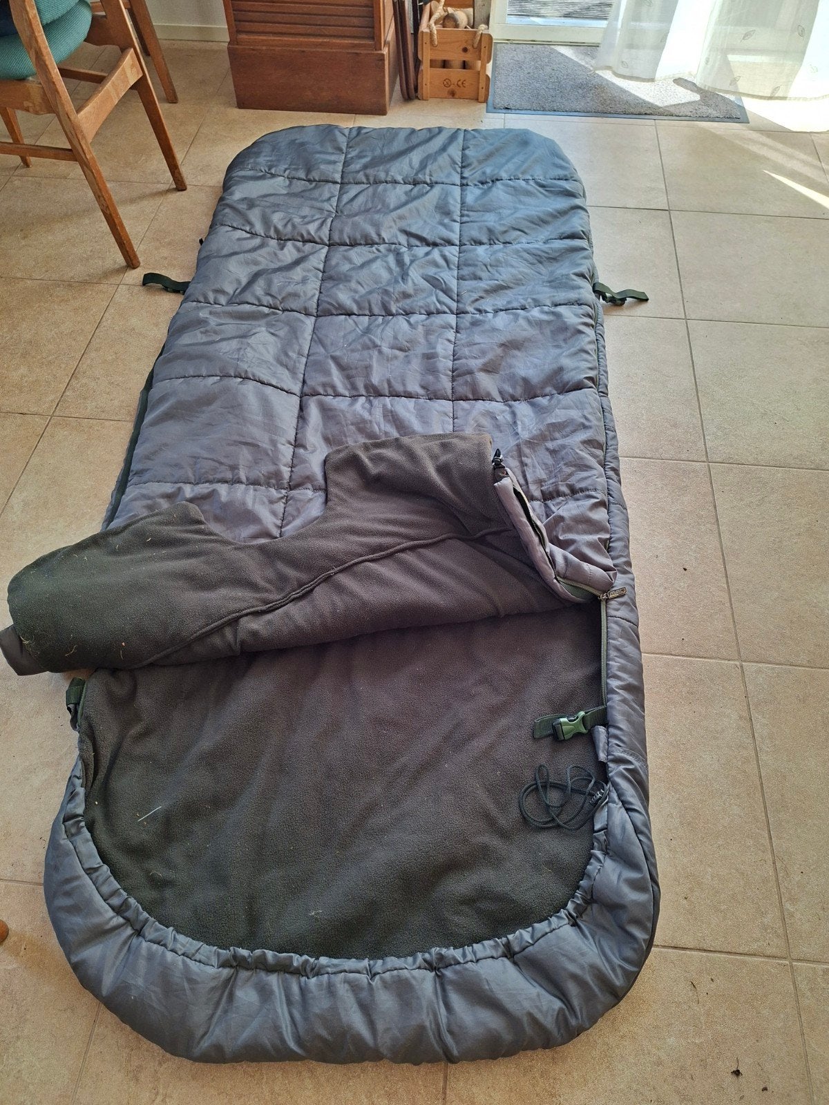 outdoor slaapzak 95x220cm. groen. zelf isolatie er onder ins, Ophalen, Zo goed als nieuw, Overige typen