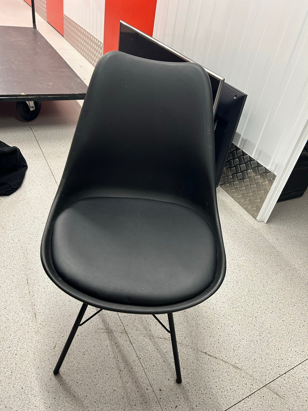 6 Zwarte Eettafel Stoelen - Modern Design, Ophalen, Kunststof, Gebruikt, Zwart