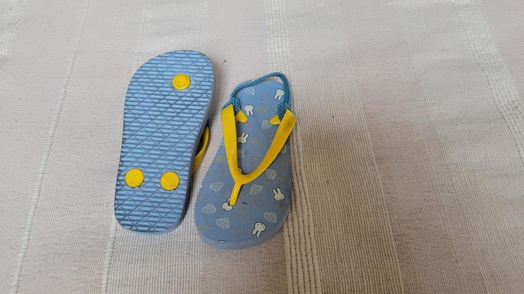 Nijntje slippers mt 21/22, Ophalen of Verzenden, Nieuw, Jongetje of Meisje