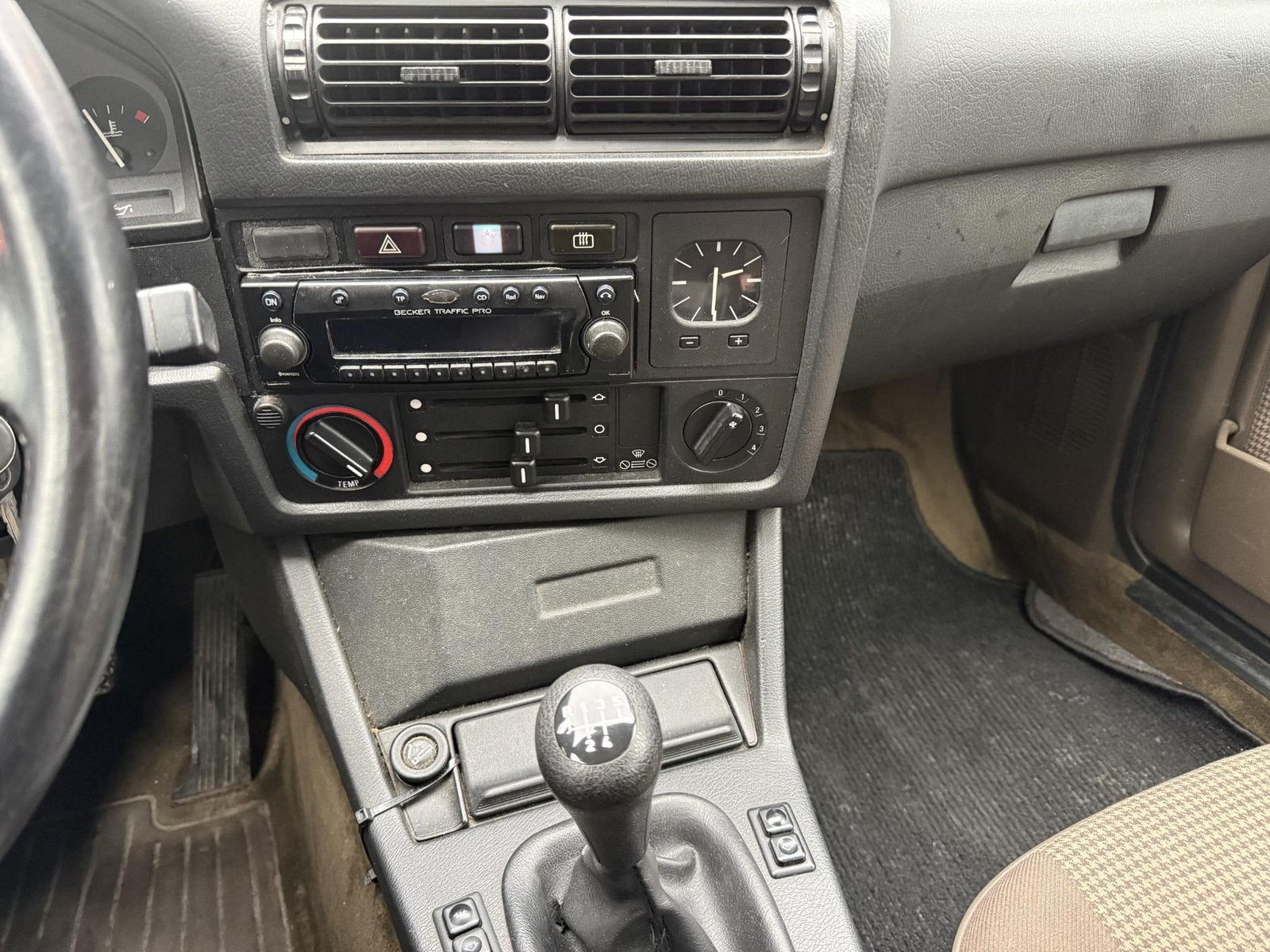 BMW 3 Serie 325i (bj 1985), foto 11