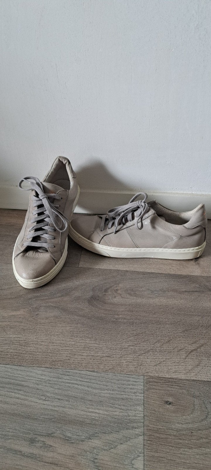McGregor sneakers maat 39 met lichte beschadiging, Kleding | Dames, McGregor, Ophalen of Verzenden