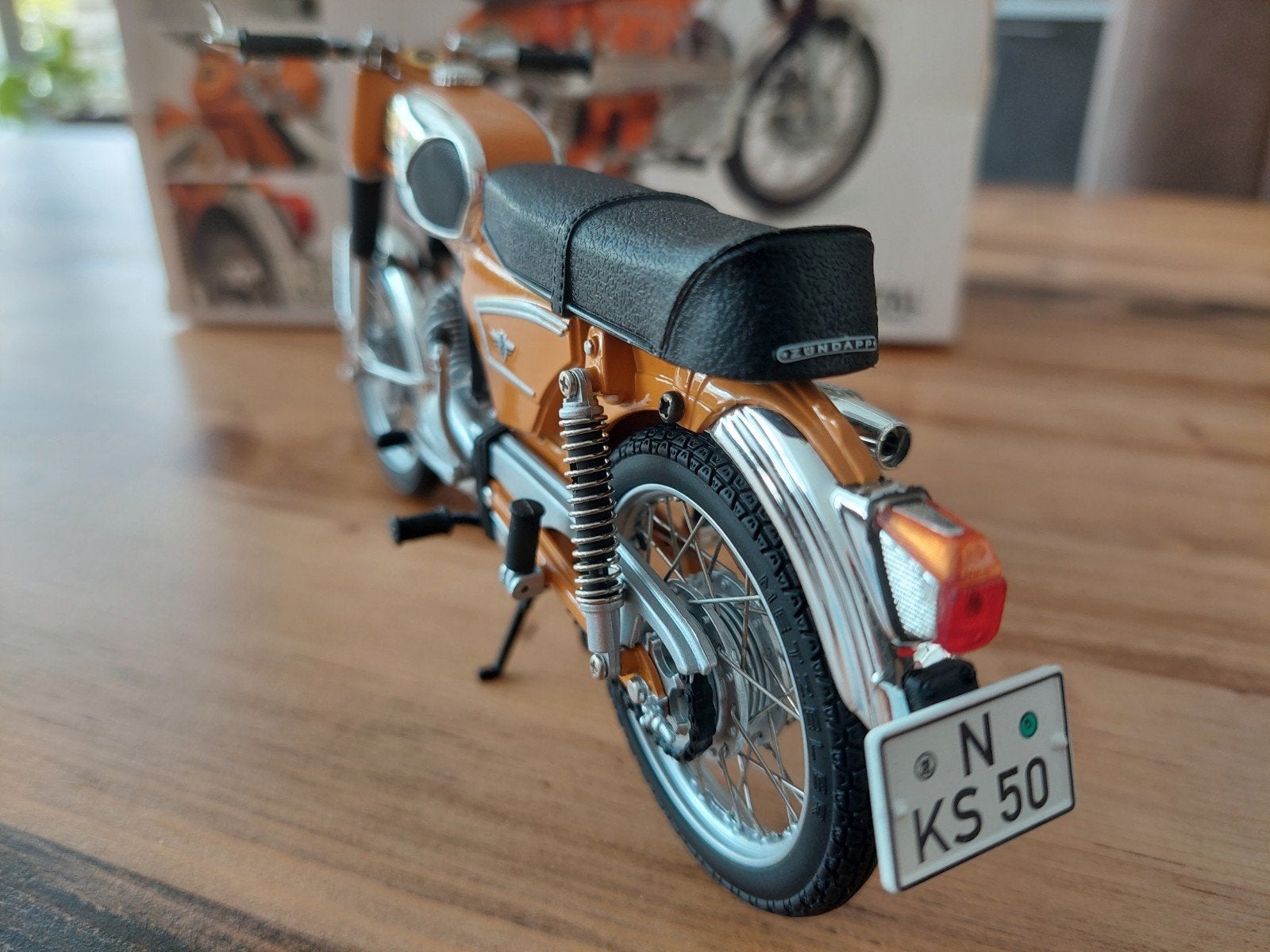 Zundapp supersport (goudhaan) schaalmodel, Fietsen en Brommers, Brommers | Zundapp, Ophalen, Nieuw, Overige modellen