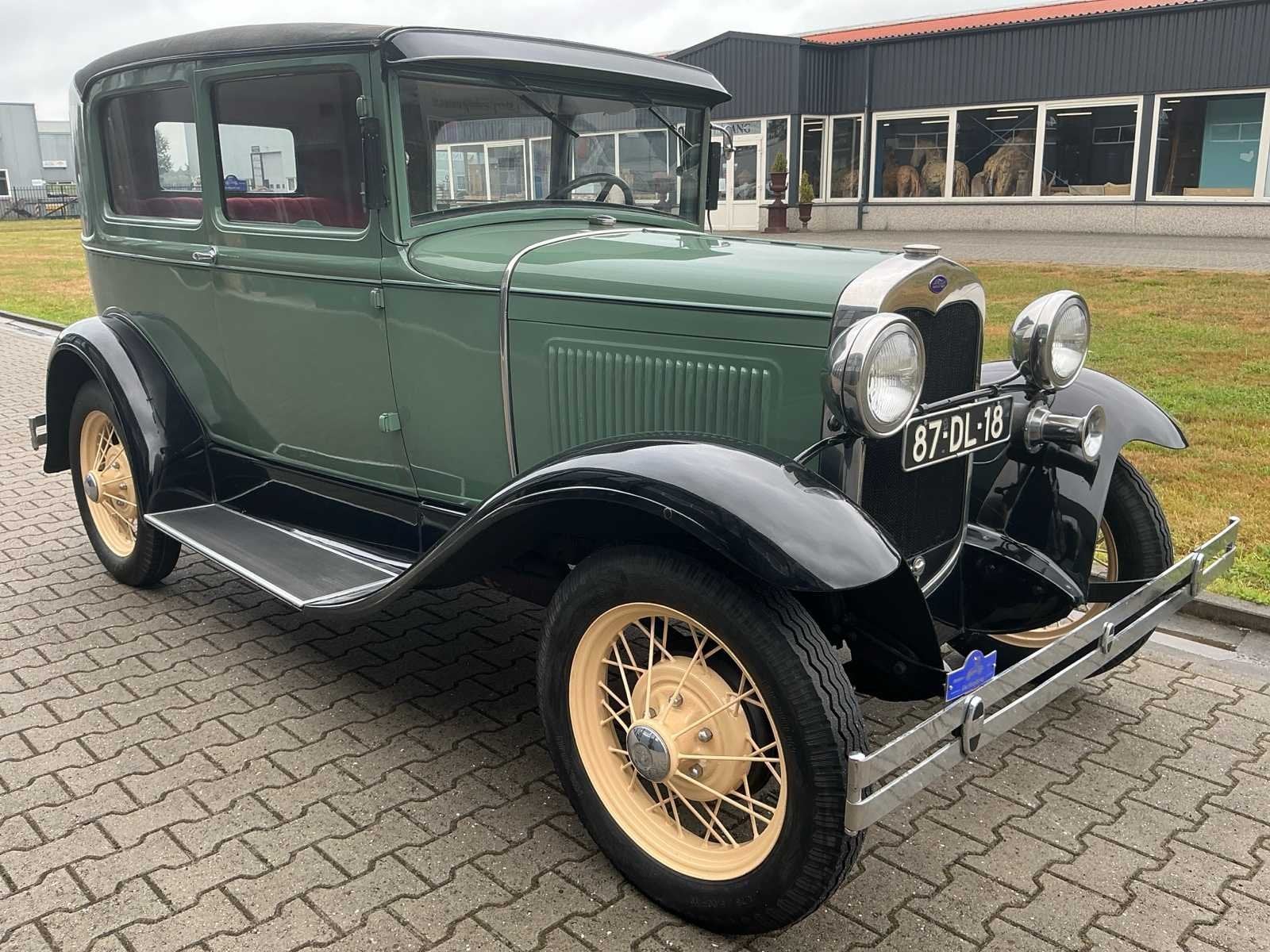 Ford - A Tudor sedan Oldtimer, foto 3