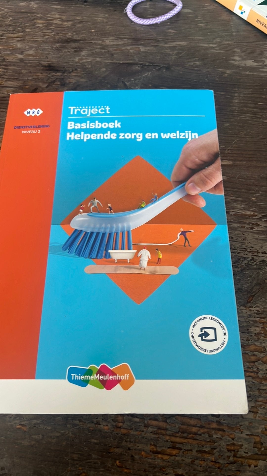 Träject Basisboek Helpende zorg en welzijn MBO Niveau 2, Boeken, Schoolboeken, Zo goed als nieuw, Nederlands, Overige niveaus