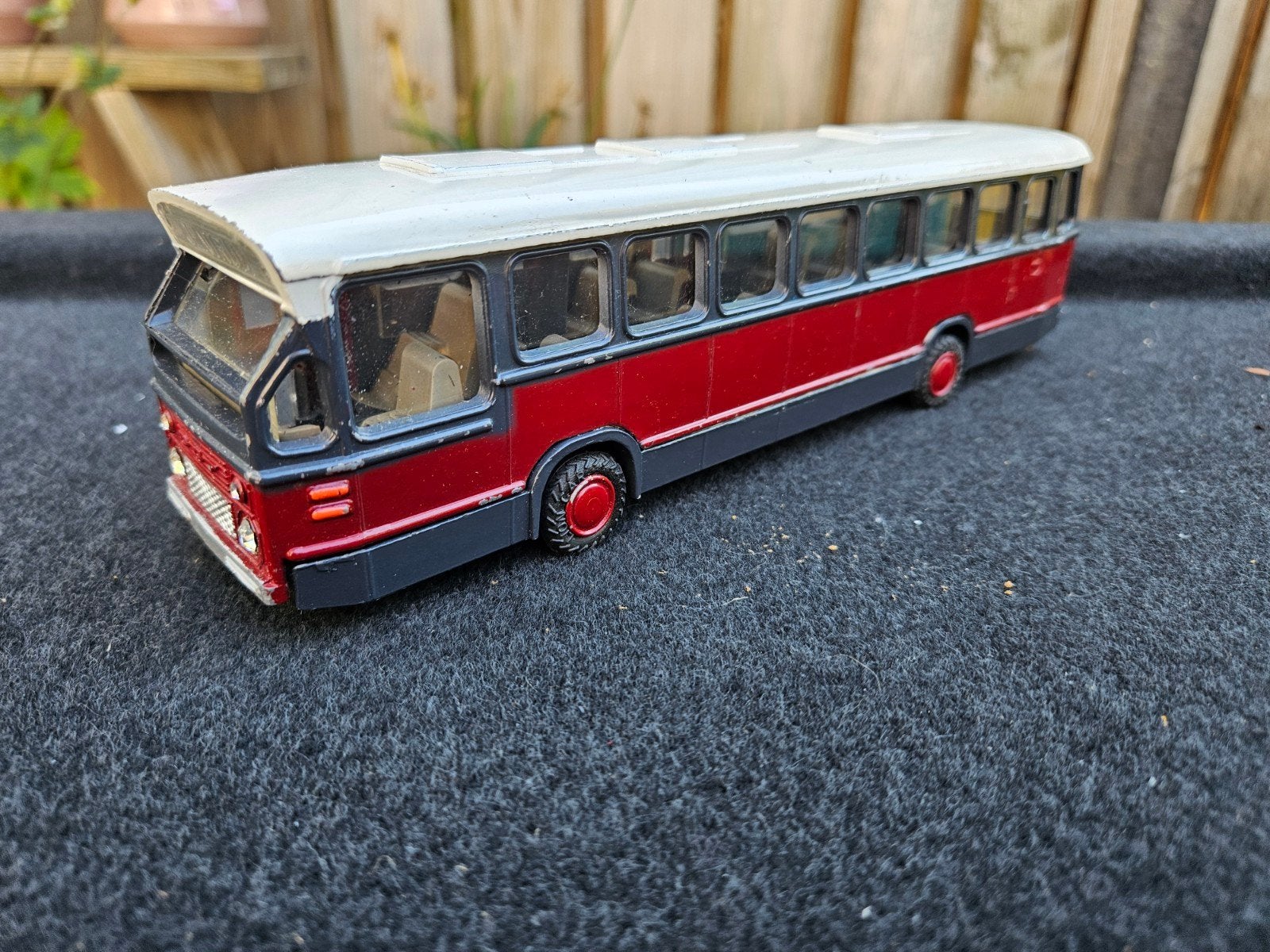 Lioncar Daf bus rood grijs 1:50, Ophalen of Verzenden, Gebruikt, Bus of Vrachtwagen, Lion Toys