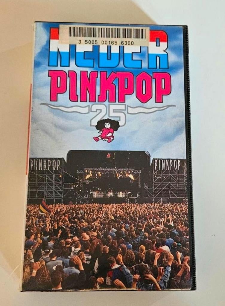 Neder Pinkpop 25 VHS - Muziekdocumentaire, Ophalen of Verzenden
