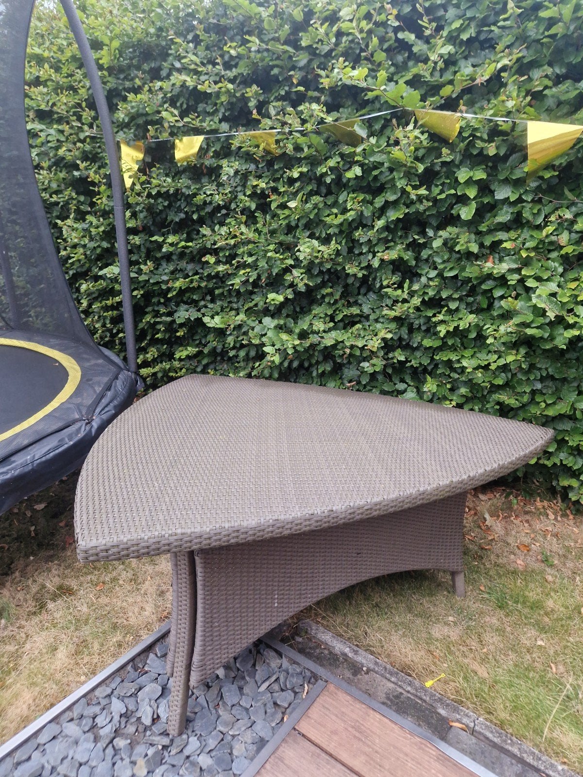 Nette 6 persoon tuintafel gratis af te halen, Ophalen of Verzenden, Gebruikt, Rechthoekig, Wicker
