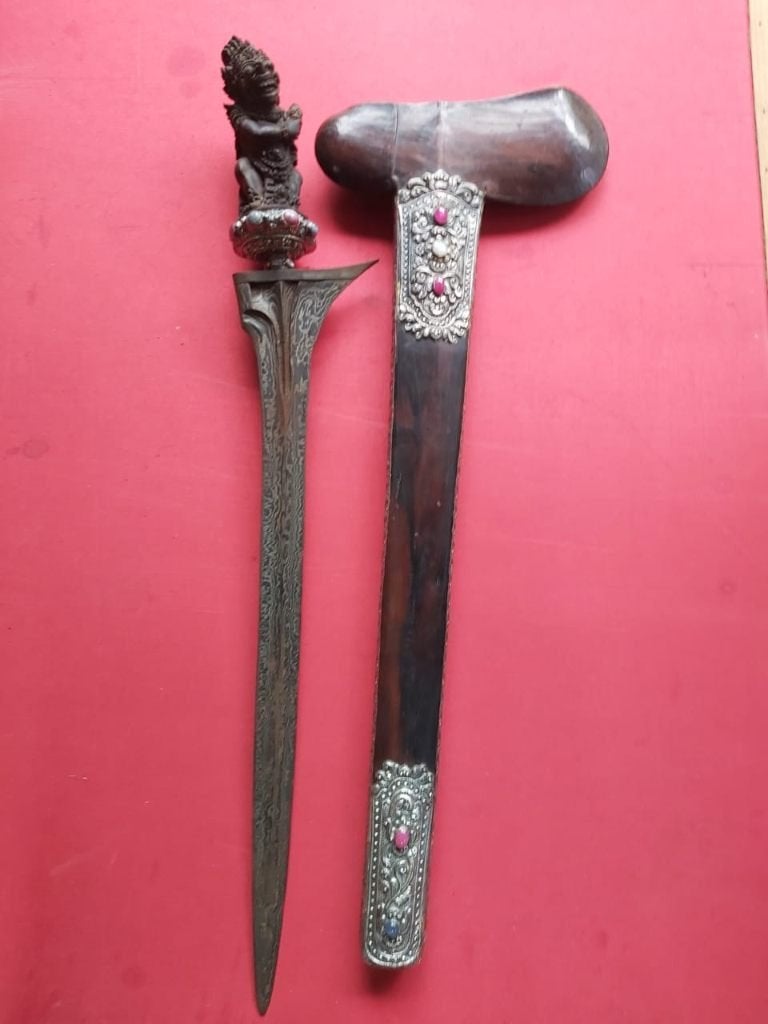 Antieke Kris Bali Batun Poh Zilver Pamor Untu Walang KTA30, 66 cm, Wapen, Verzenden, Overige materialen