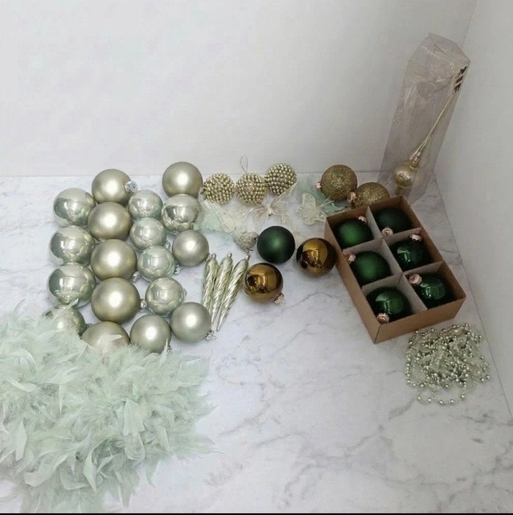 Mooie set kerstdecoratie kerstballen in zachte tinten groen, Ophalen of Verzenden, Zo goed als nieuw